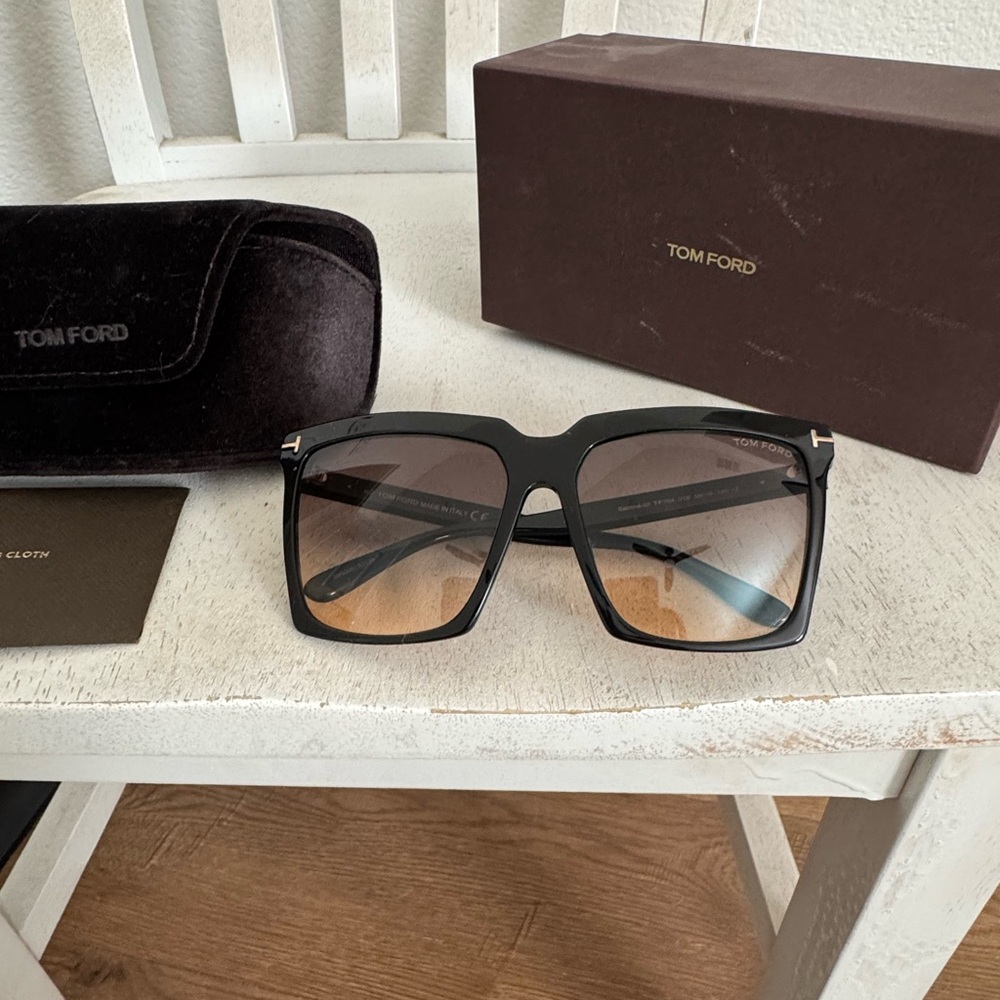 Tom Ford Black Gradient Sunglasses - Picture 4 of 4
